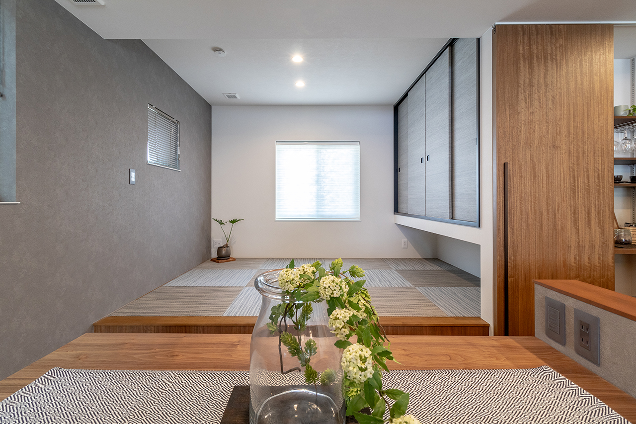 和モダンのダイニング