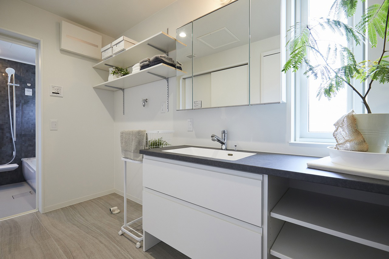 和モダンのダイニング